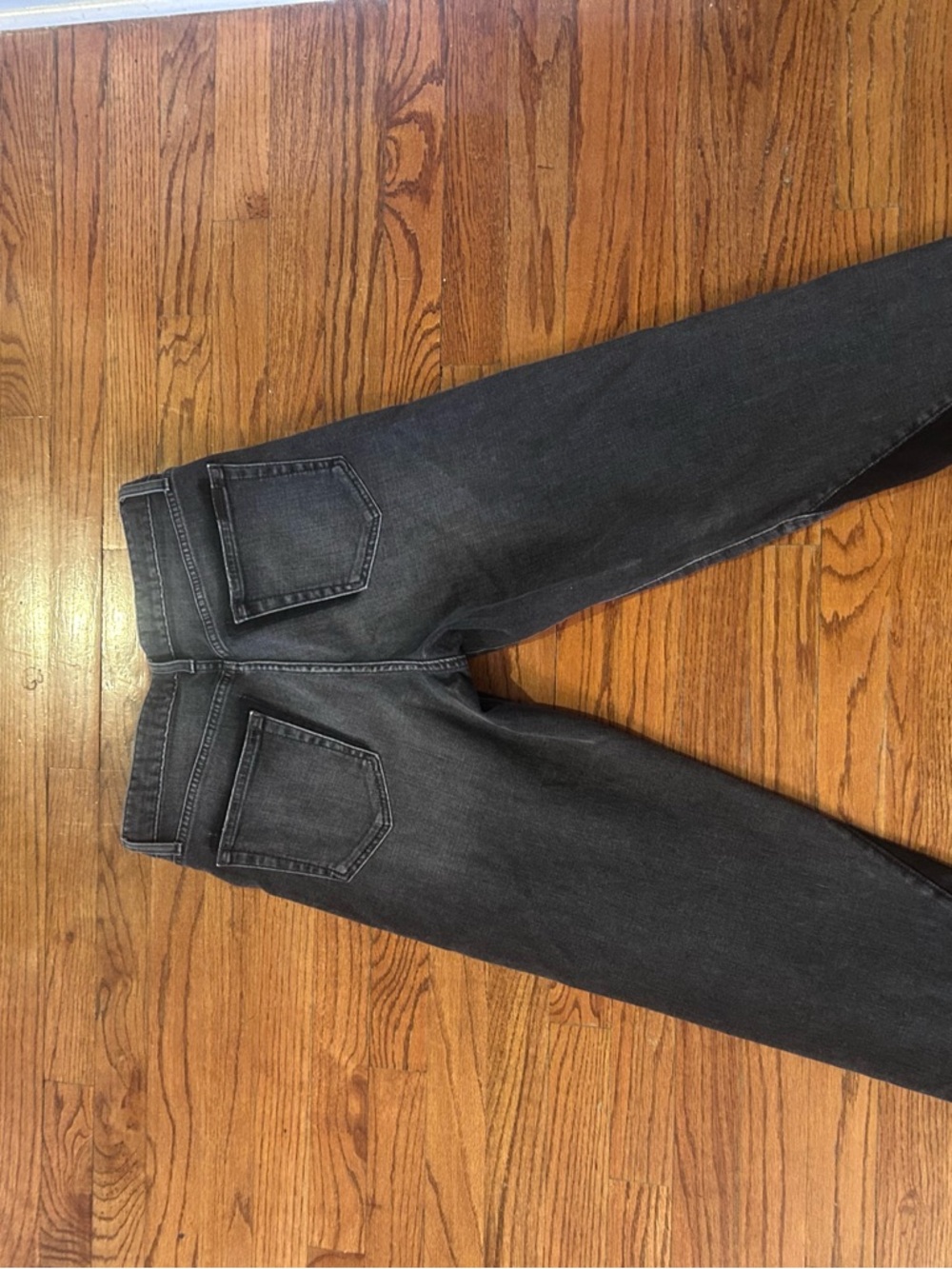 Joe's Jeans Blackwashed Ankle Crop Straight - Picture 2 of 4